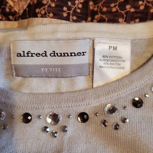 EUC Alfred Dunner Gray/White "Trees" Embellished Knit Top. 3/4 Sleeves. Size PM - Picture 4 of 4